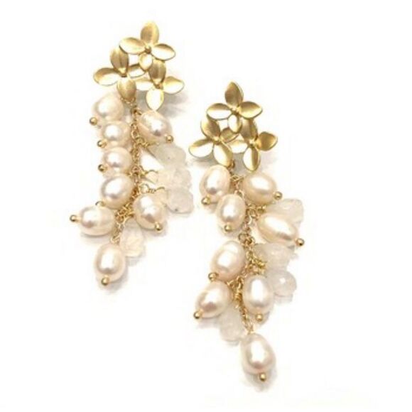 Adelina Anthropologie Floral Pearl & Quartz Cluster Earrings in Gold - Picture 1 of 2